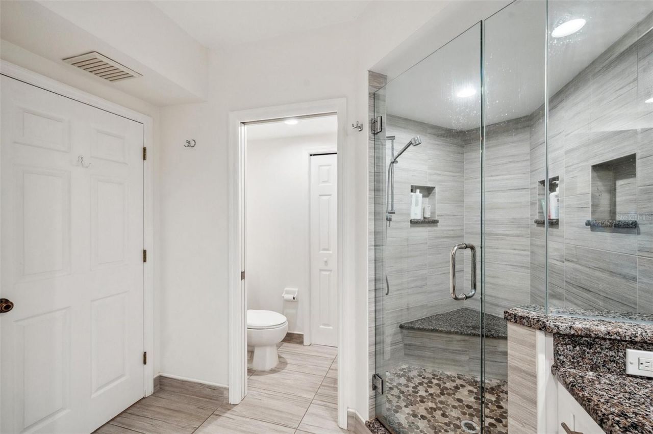 1200 Country Club Drive, Unit 5506, Largo, FL 33771 Photo