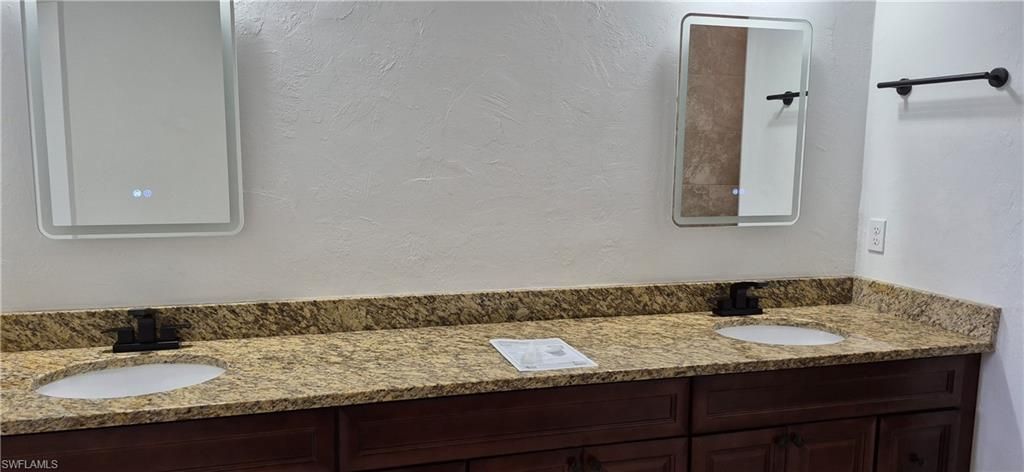 315 Cleveland Ave, Lehigh Acres, FL 33936 Photo