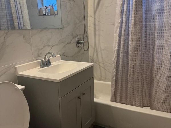 958 W 4th St, Riviera Beach, FL 33404