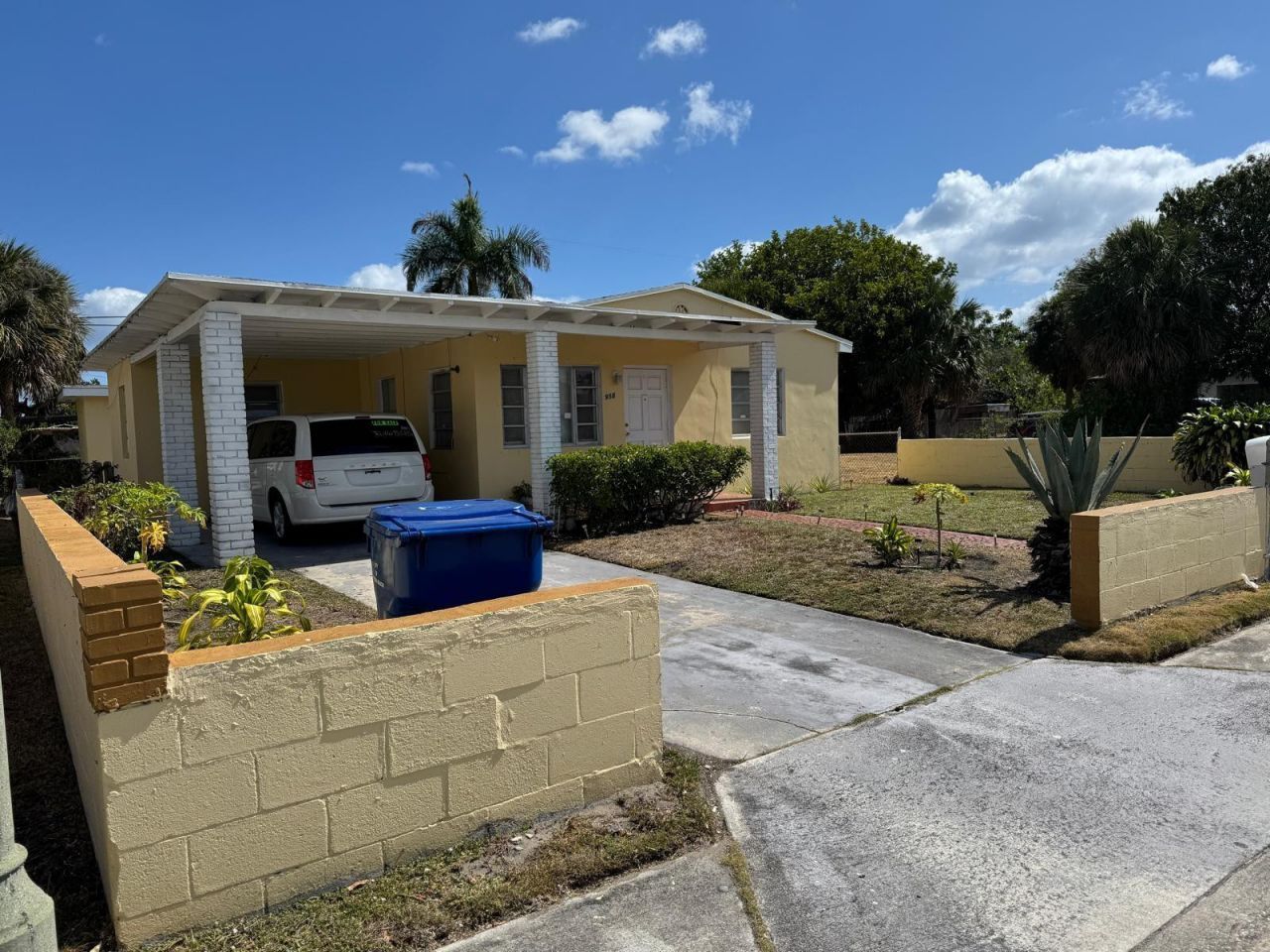 958 W 4th St, Riviera Beach, FL 33404 Photo