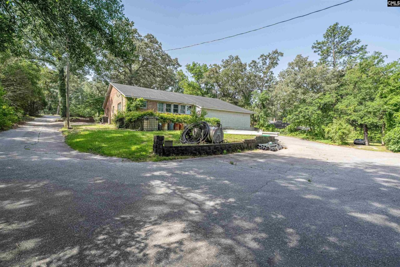 301 Ramblin Road Photo 12