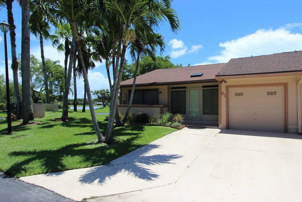 61 Mayfair Lane, Boynton Beach, FL 33426 Photo
