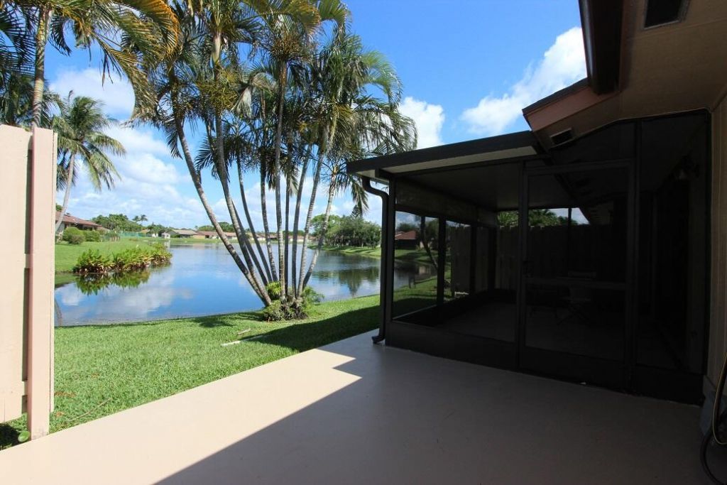 61 Mayfair Lane, Boynton Beach, FL 33426 Photo