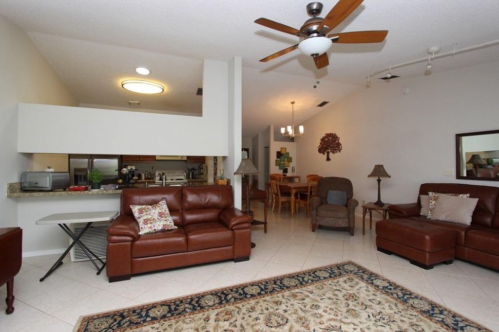 61 Mayfair Lane, Boynton Beach, FL 33426 Photo