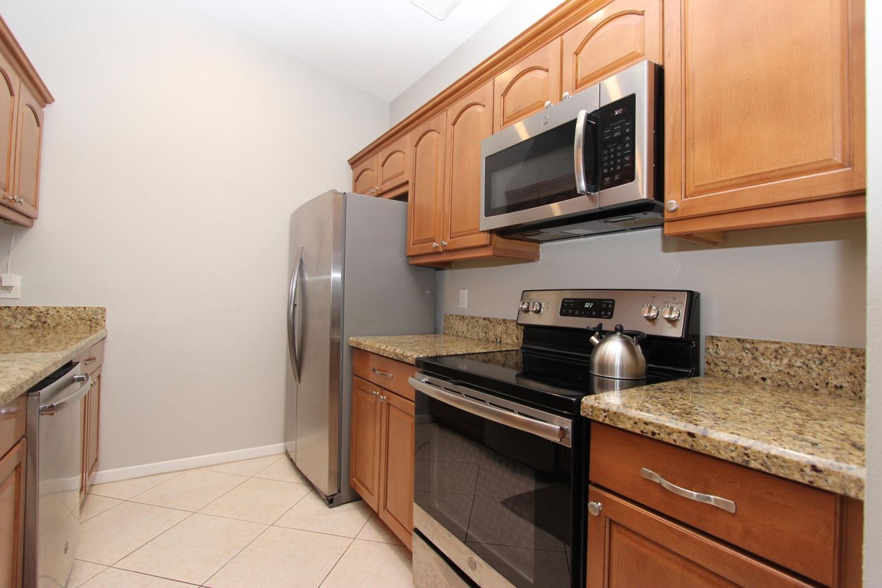 61 Mayfair Lane, Boynton Beach, FL 33426 Photo