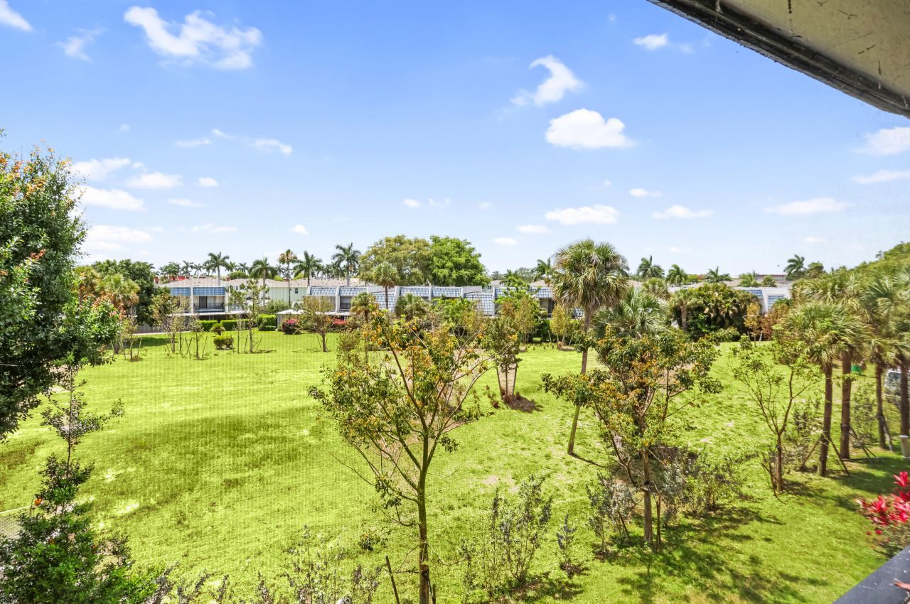 4290 Deste Court, Unit 301, Lake Worth, FL 33467 Photo