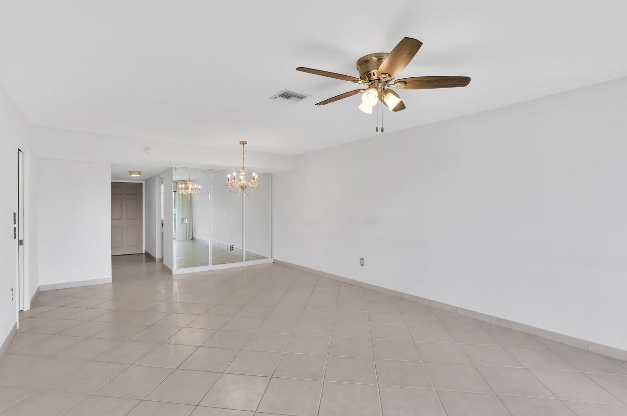 4290 Deste Court, Unit 301, Lake Worth, FL 33467 Photo