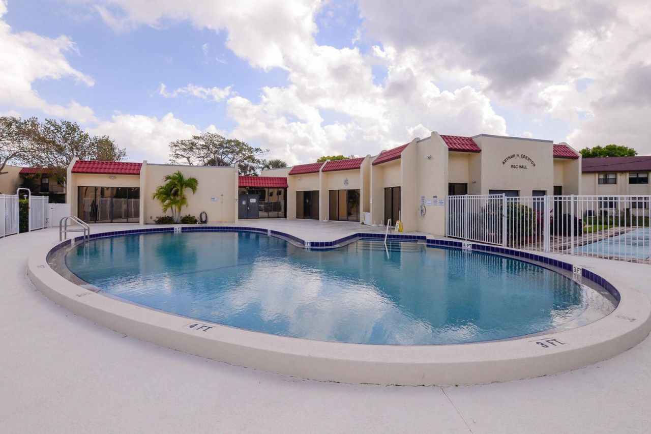 2050 Oleander Boulevard, Unit 2202, Fort Pierce, FL 34950 Photo