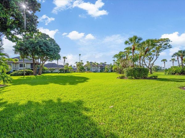 13307 Polo Club Road, Unit C106, Wellington, FL 33414