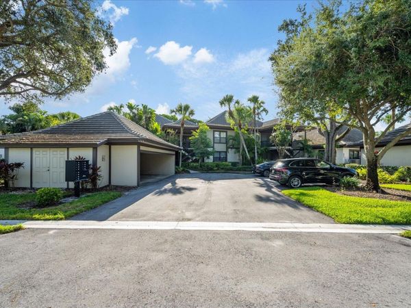 13307 Polo Club Road, Unit C106, Wellington, FL 33414