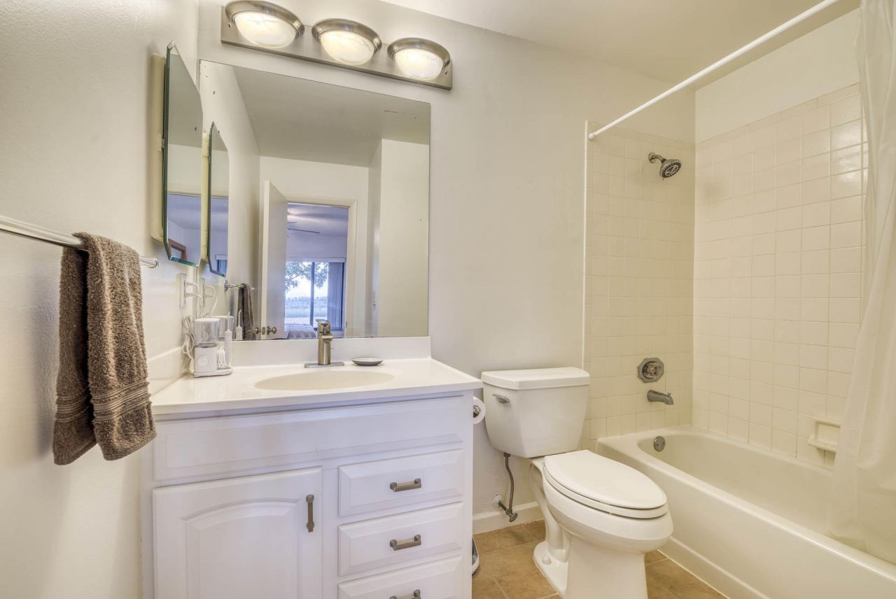 1111 Duncan Circle, Unit 203, Palm Beach Gardens, FL 33418 Photo