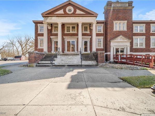 803 Wooster Road N, Barberton, OH 44203