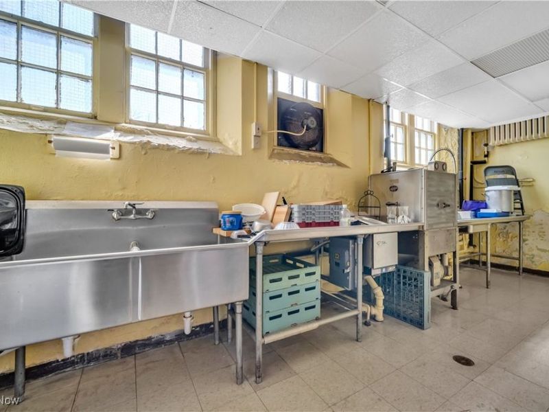 803 Wooster Road N, Barberton, OH 44203 Photo 19