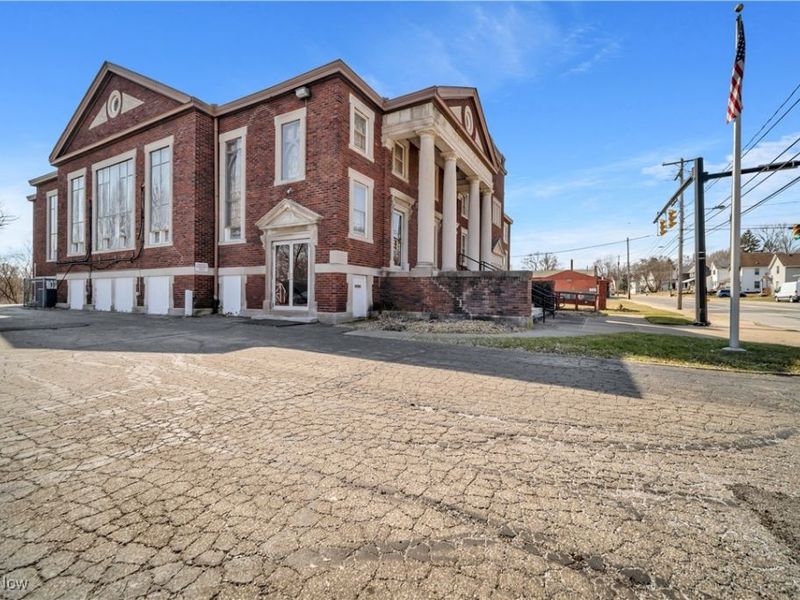 803 Wooster Road N, Barberton, OH 44203 Photo 2