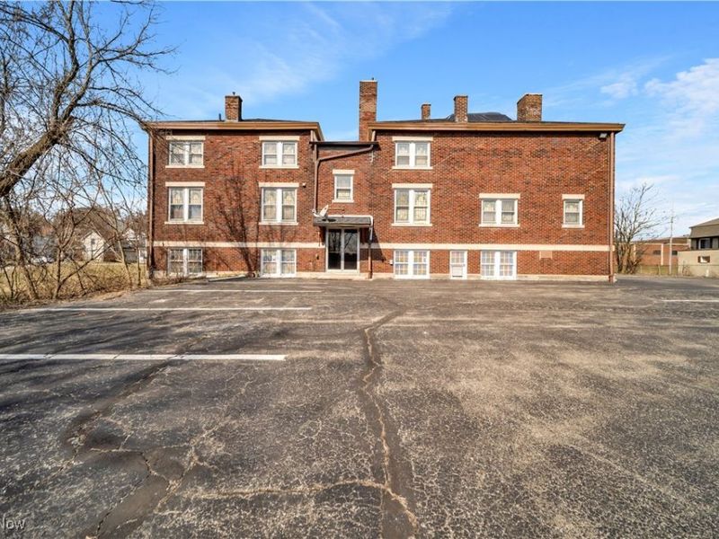 803 Wooster Road N, Barberton, OH 44203 Photo 4