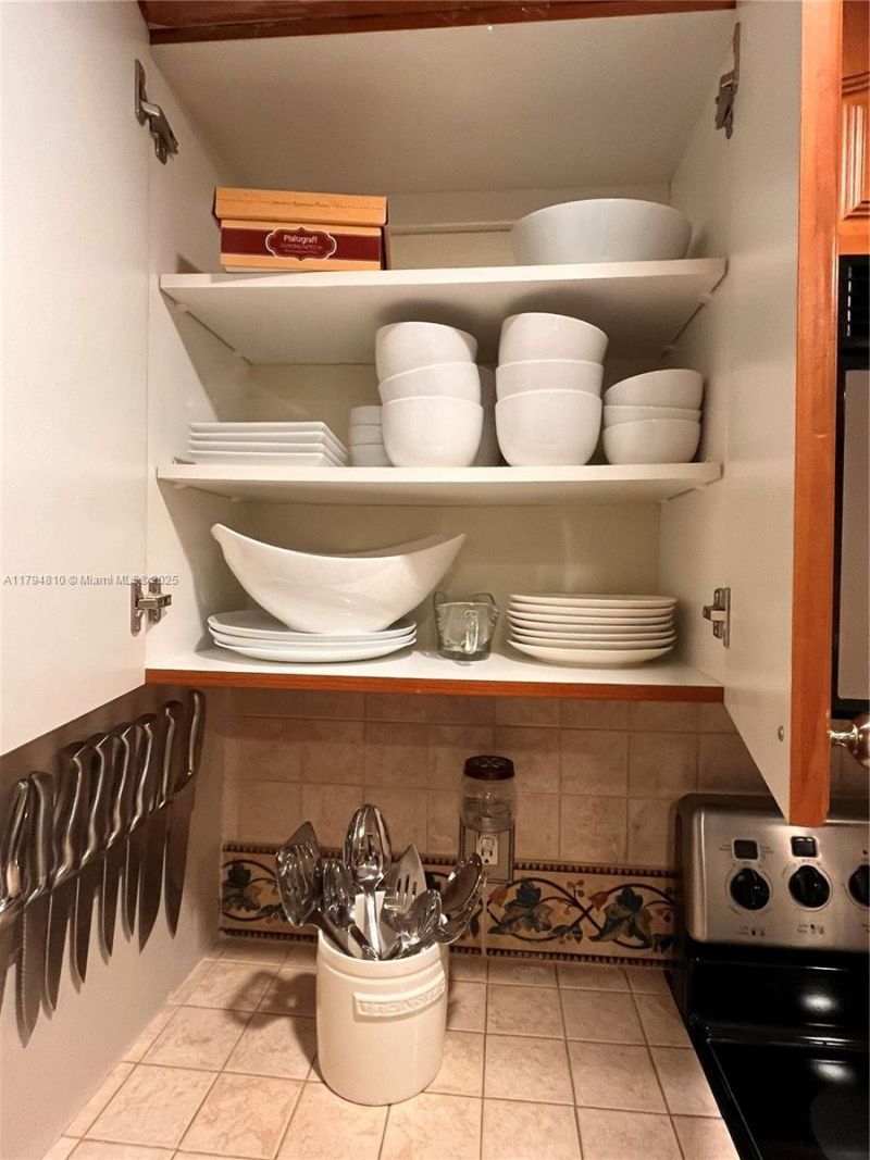 401 Ocean Dr, Unit 324, Miami Beach, FL 33139 Photo