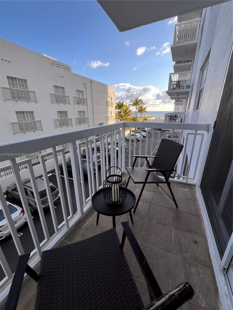401 Ocean Dr, Unit 324, Miami Beach, FL 33139 Photo