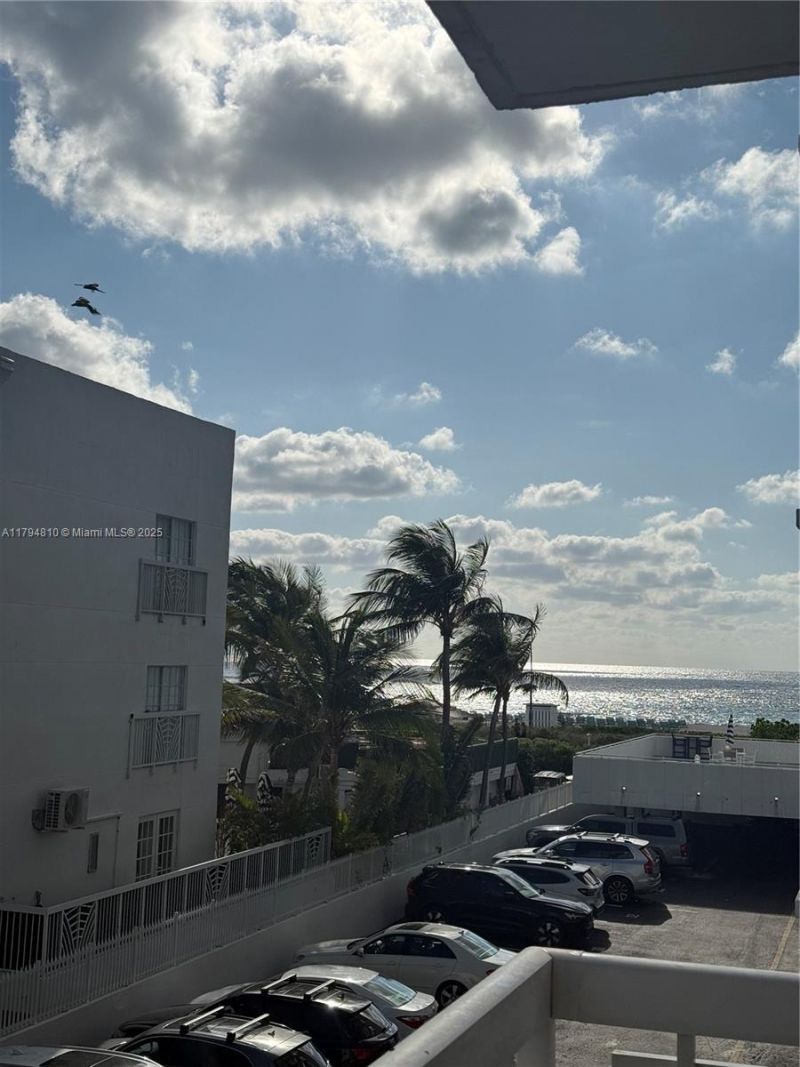 401 Ocean Dr, Unit 324, Miami Beach, FL 33139 Photo
