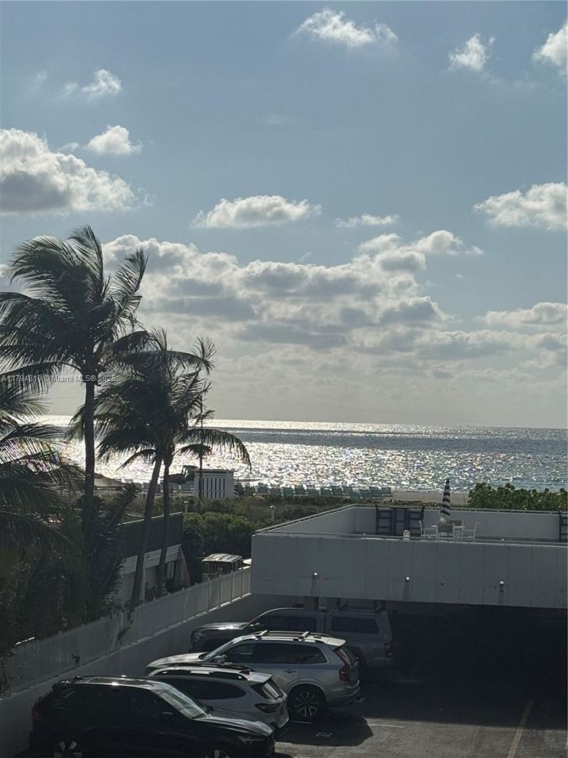 401 Ocean Dr, Unit 324, Miami Beach, FL 33139 Photo