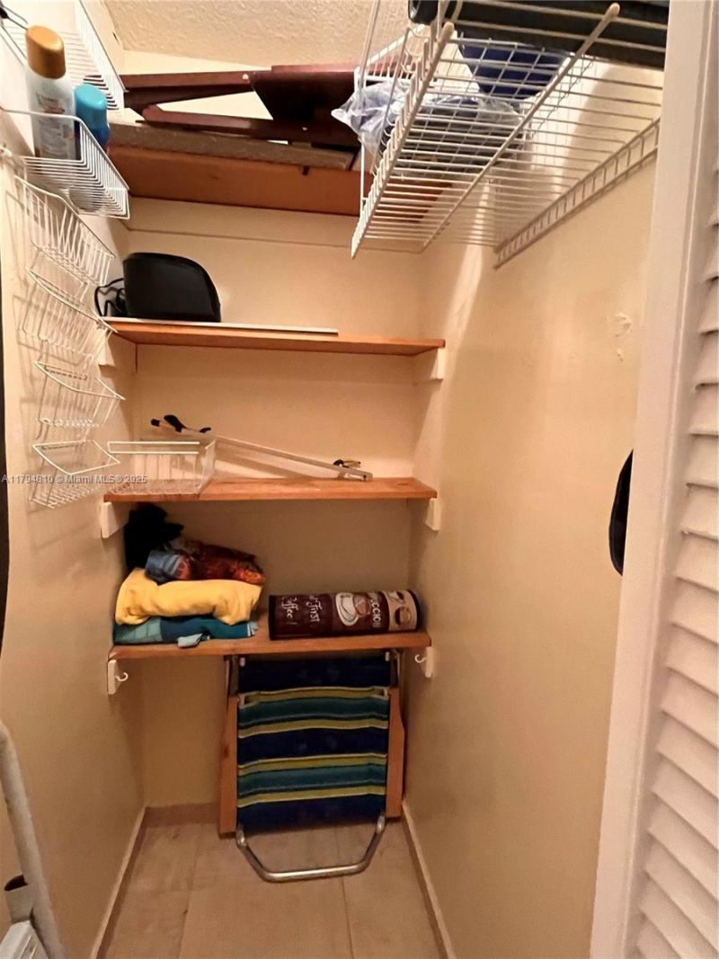 401 Ocean Dr, Unit 324, Miami Beach, FL 33139 Photo