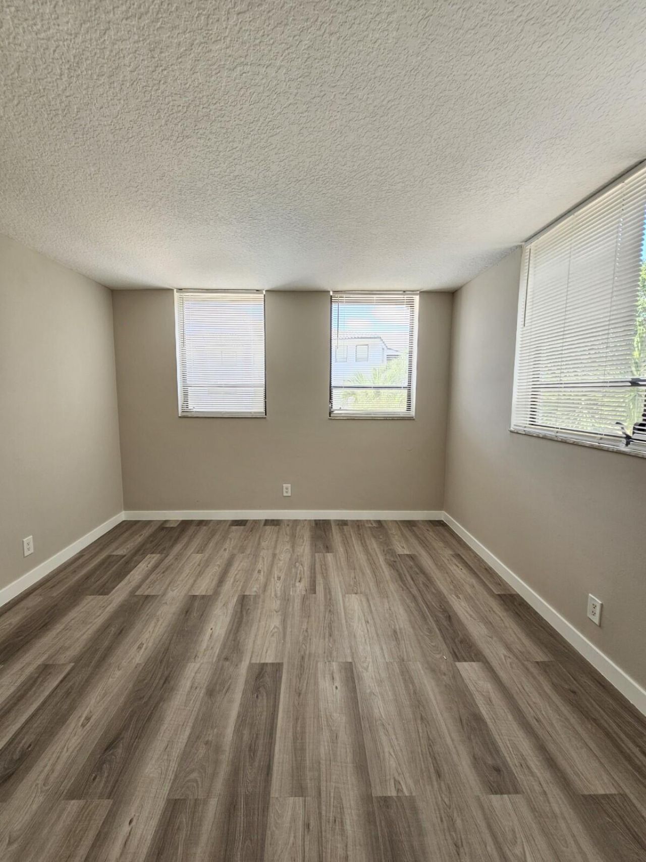 1850 N Congress Avenue, Unit 305, West Palm Beach, FL 33401 Photo