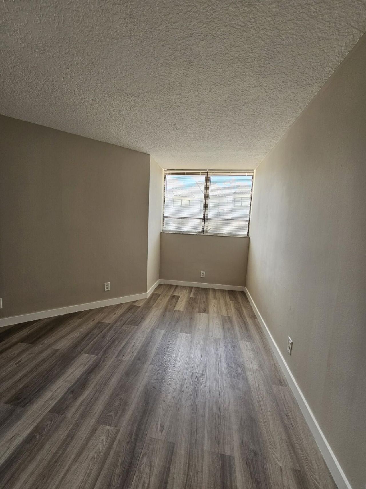 1850 N Congress Avenue, Unit 305, West Palm Beach, FL 33401 Photo