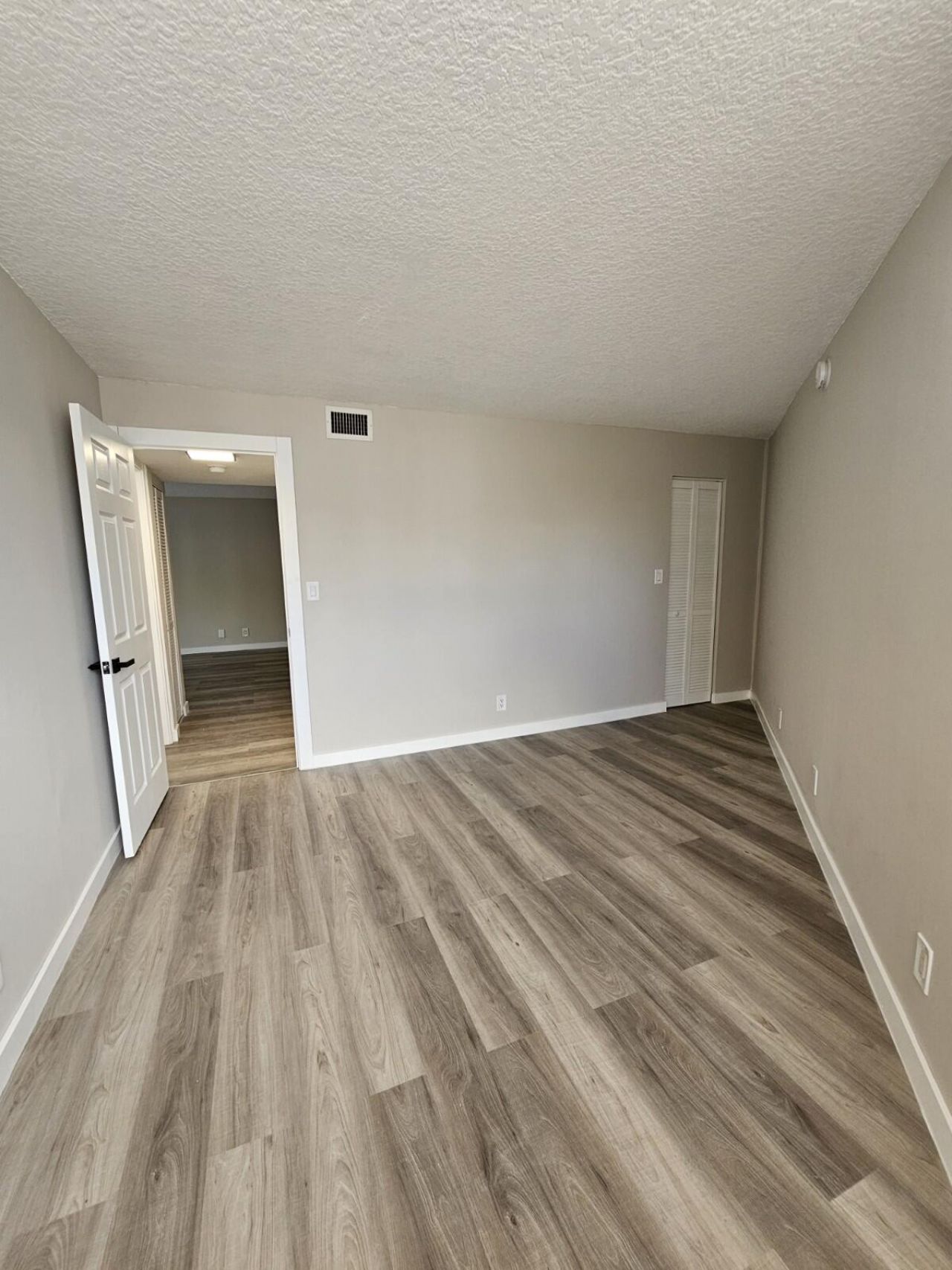 1850 N Congress Avenue, Unit 305, West Palm Beach, FL 33401 Photo