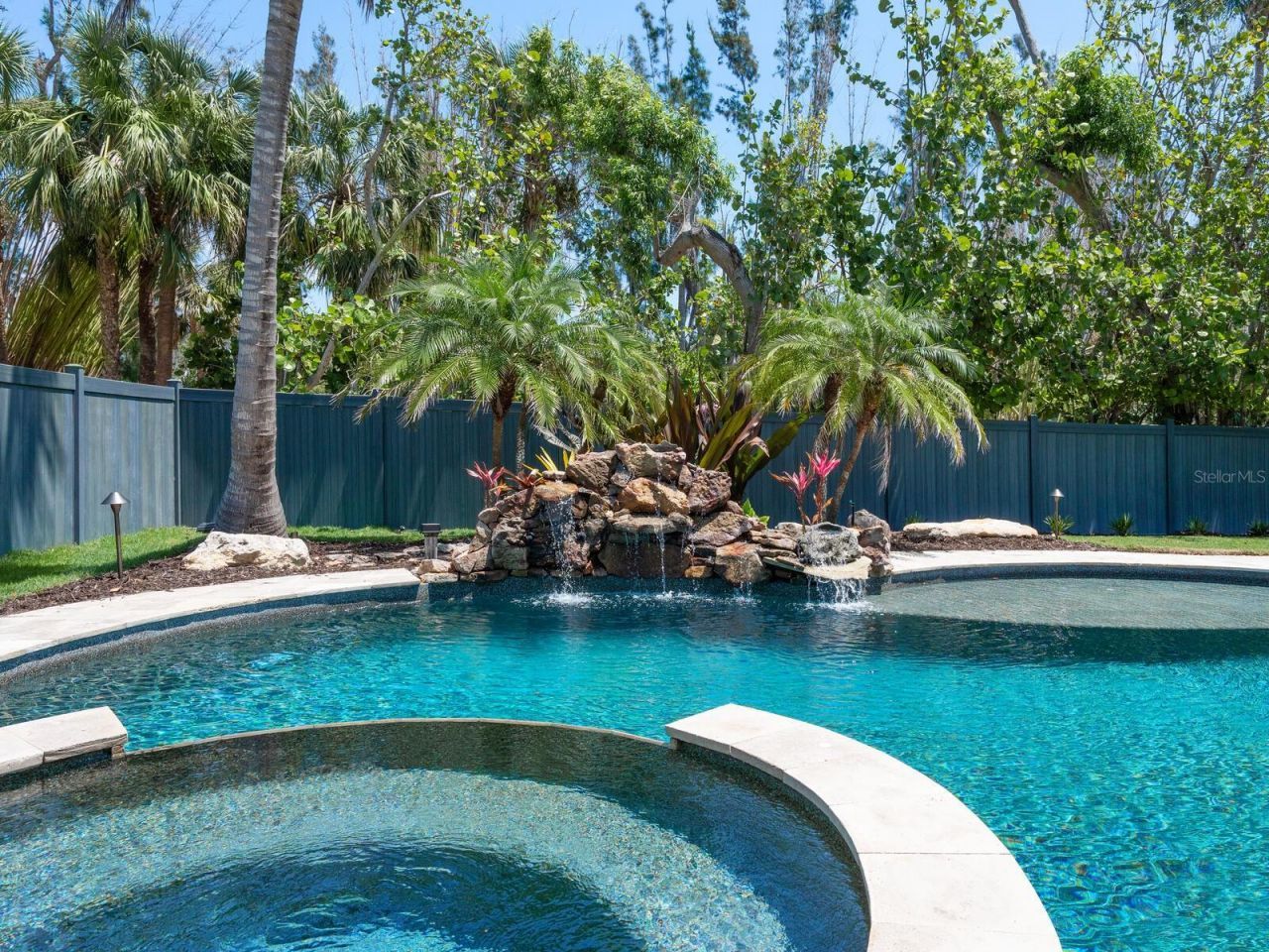 7333 Point Of Rocks Road, Sarasota, FL 34242 Photo