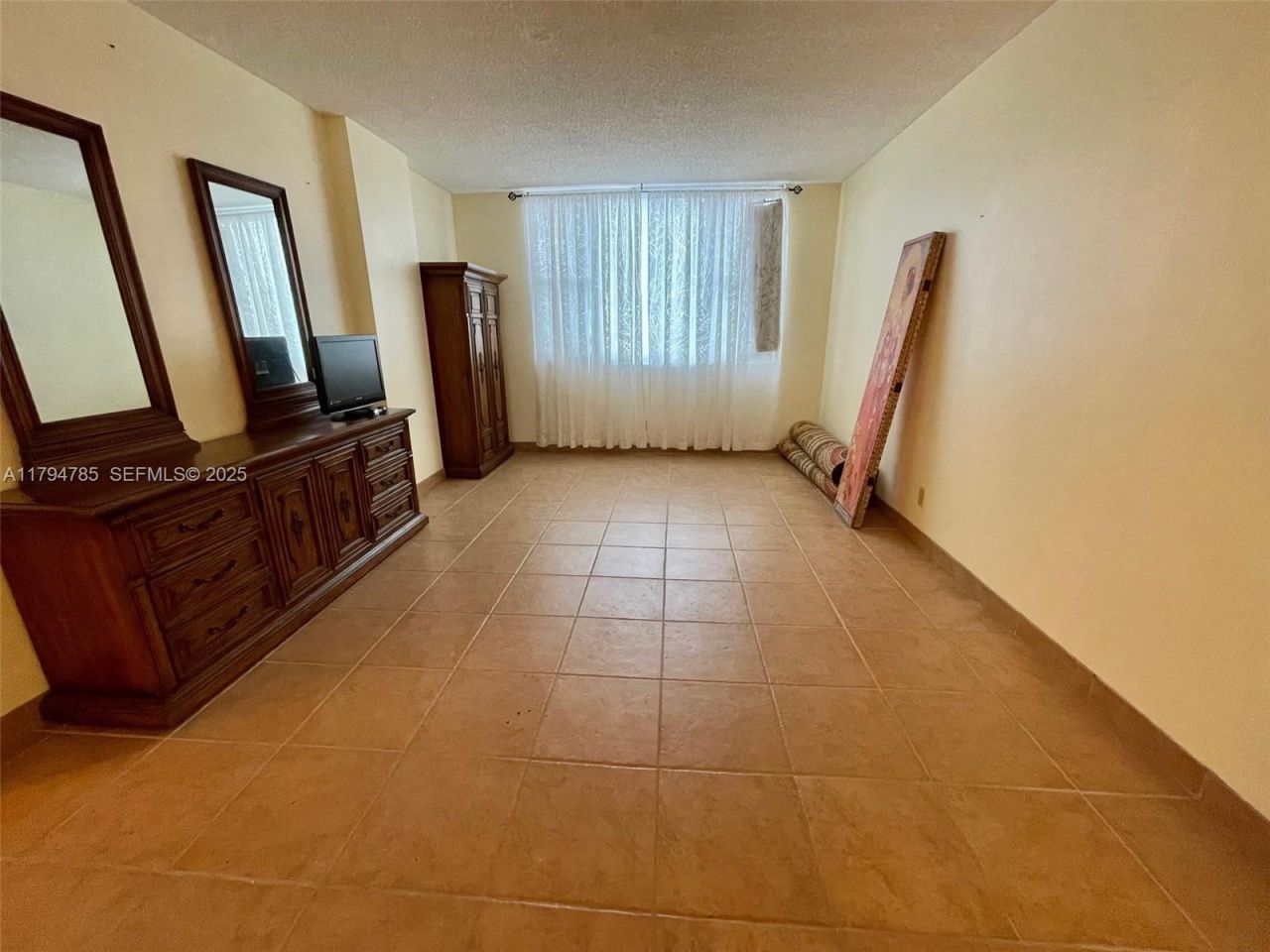 4330 Hillcrest Dr, Unit 214, Hollywood, FL 33021 Photo