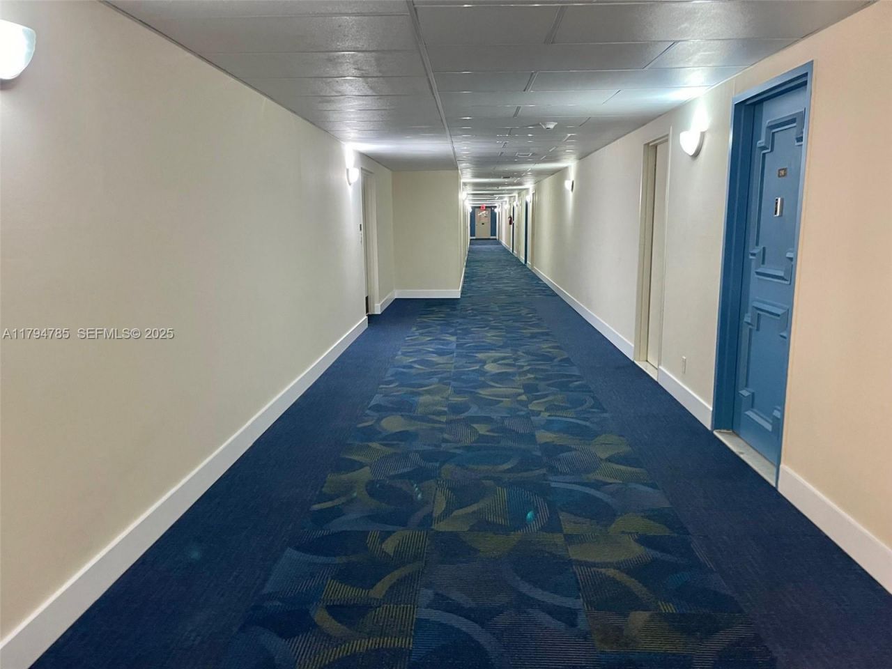 4330 Hillcrest Dr, Unit 214, Hollywood, FL 33021 Photo