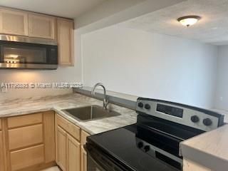 345 Ocean Dr, Unit 904, Miami Beach, FL 33139 Photo