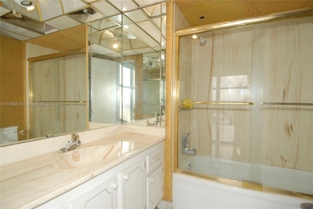 2701 N Ocean Blvd, Unit 15E, Fort Lauderdale, FL 33308 Photo