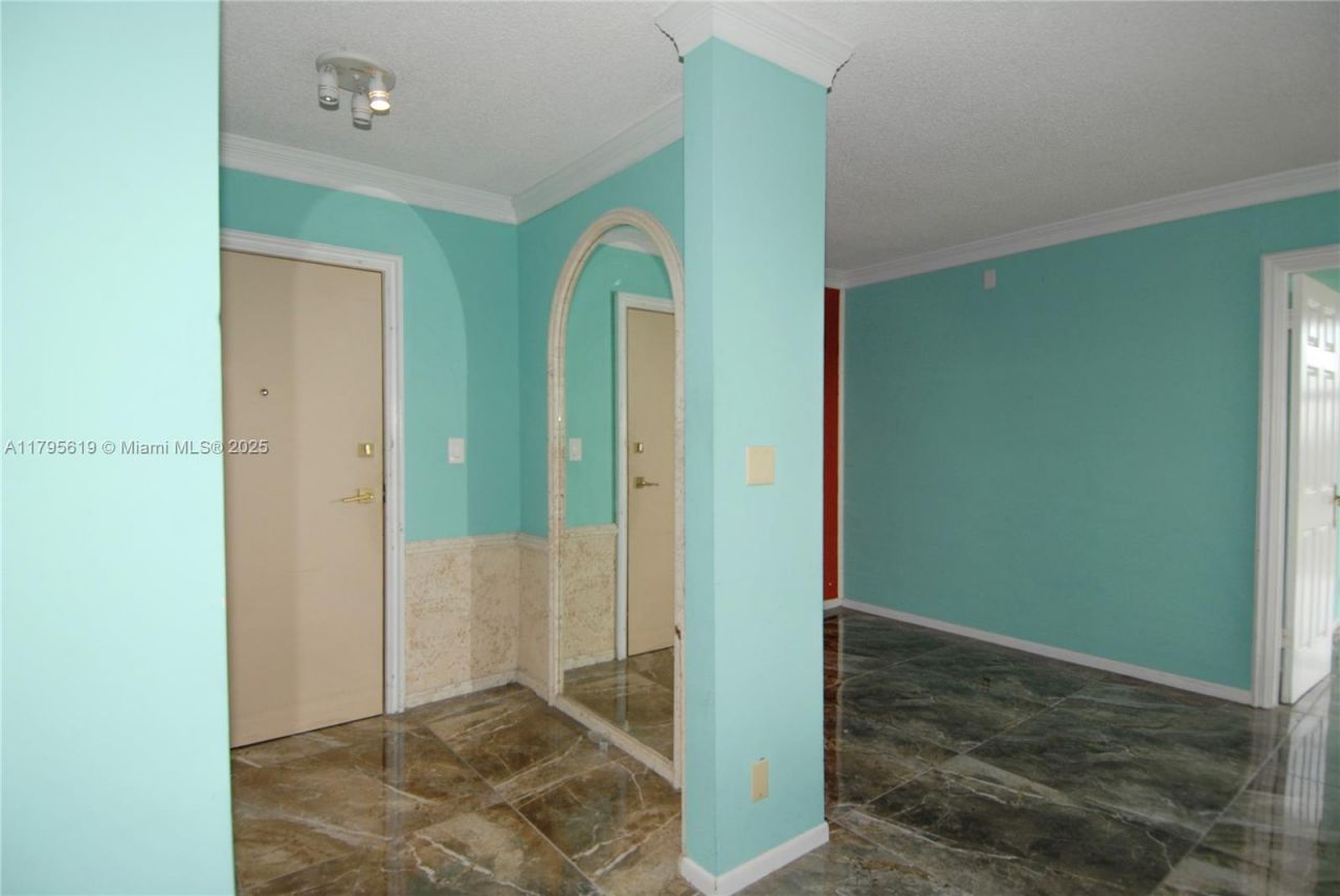 2701 N Ocean Blvd, Unit 15E, Fort Lauderdale, FL 33308 Photo