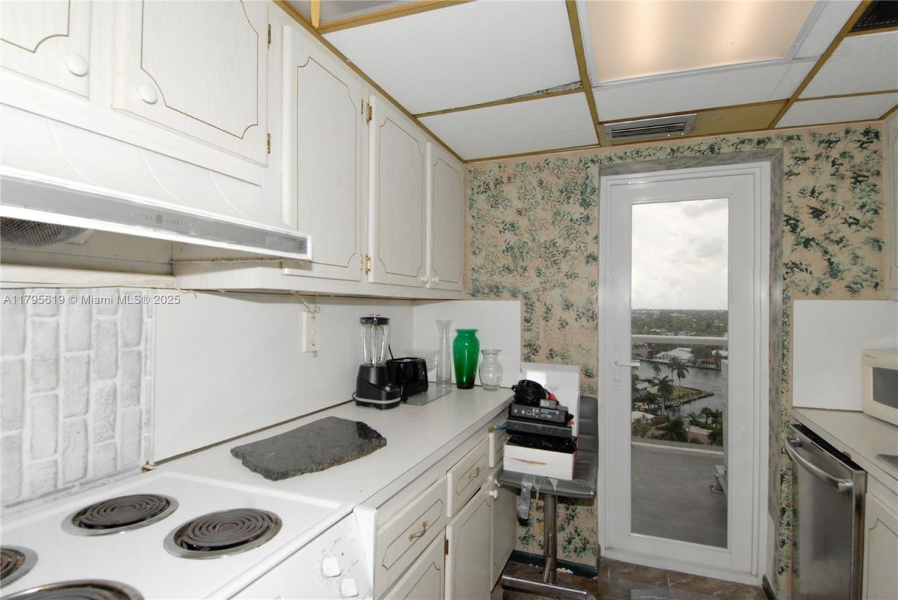 2701 N Ocean Blvd, Unit 15E, Fort Lauderdale, FL 33308 Photo