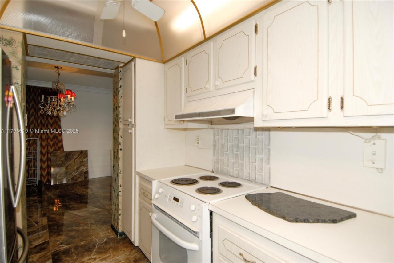 2701 N Ocean Blvd, Unit 15E, Fort Lauderdale, FL 33308 Photo