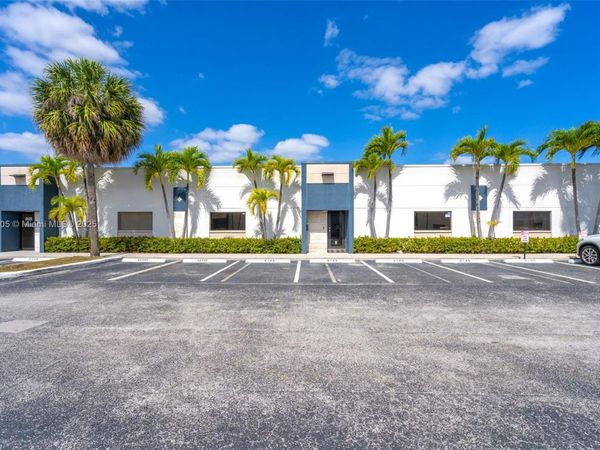 8145 NW 33rd St, Unit 8145, Doral, FL 33122