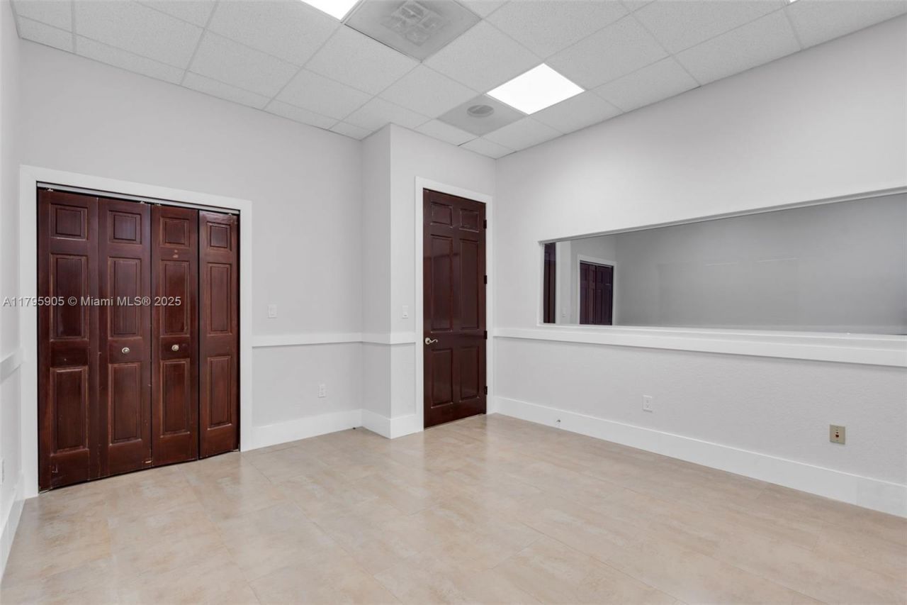 8145 NW 33rd St, Unit 8145, Doral, FL 33122 Photo