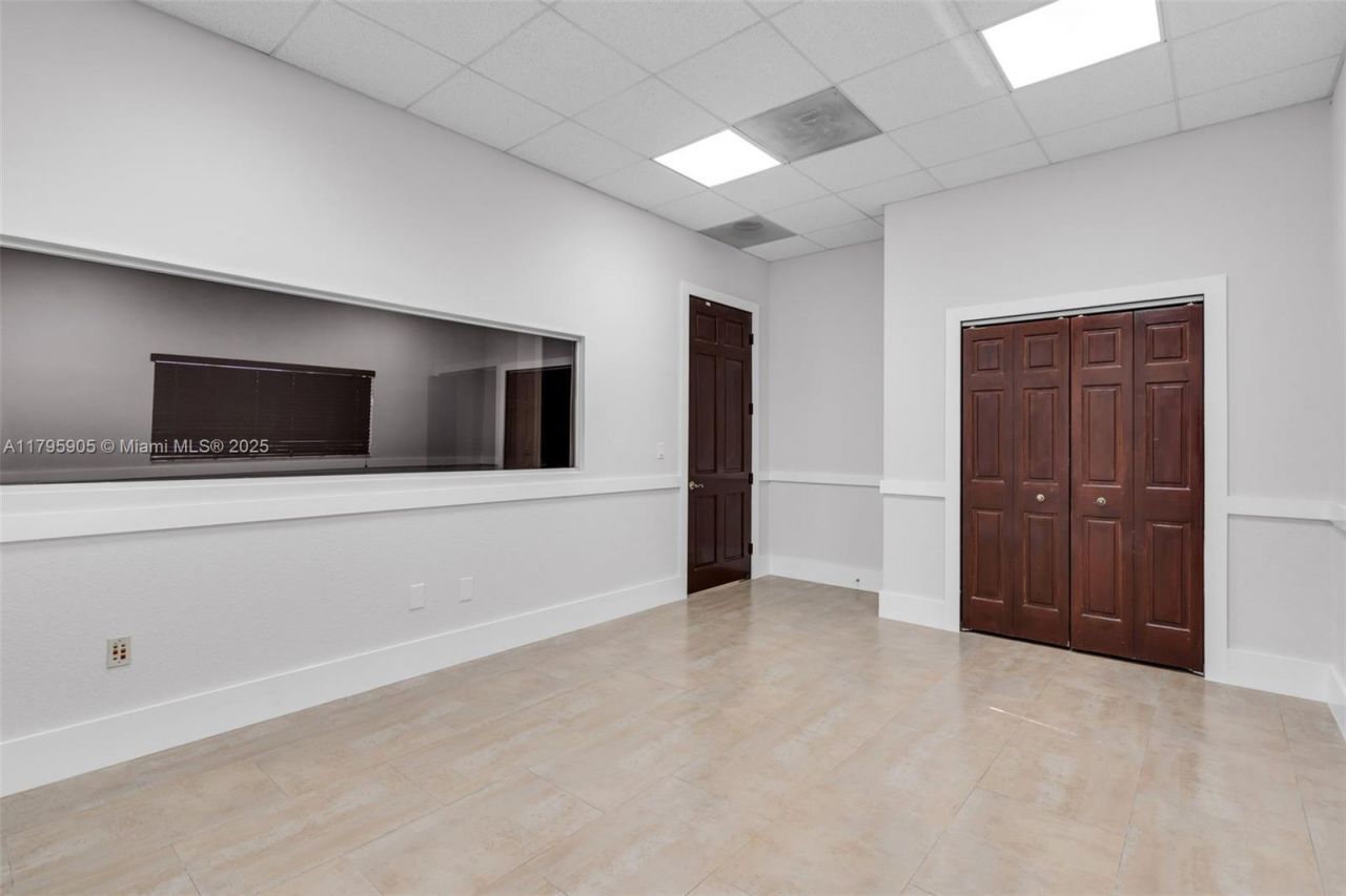 8145 NW 33rd St, Unit 8145, Doral, FL 33122 Photo