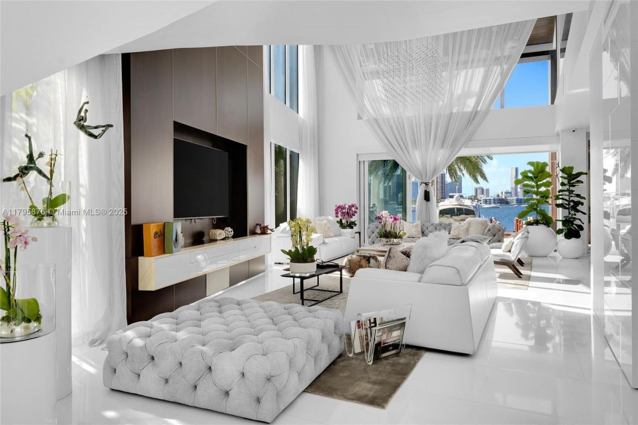 441 N Hibiscus Dr, Miami Beach, FL 33139 Photo