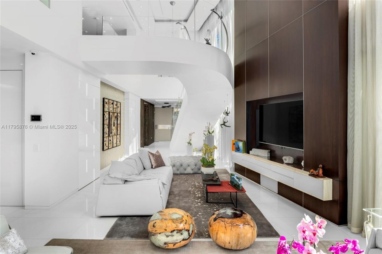 441 N Hibiscus Dr, Miami Beach, FL 33139 Photo