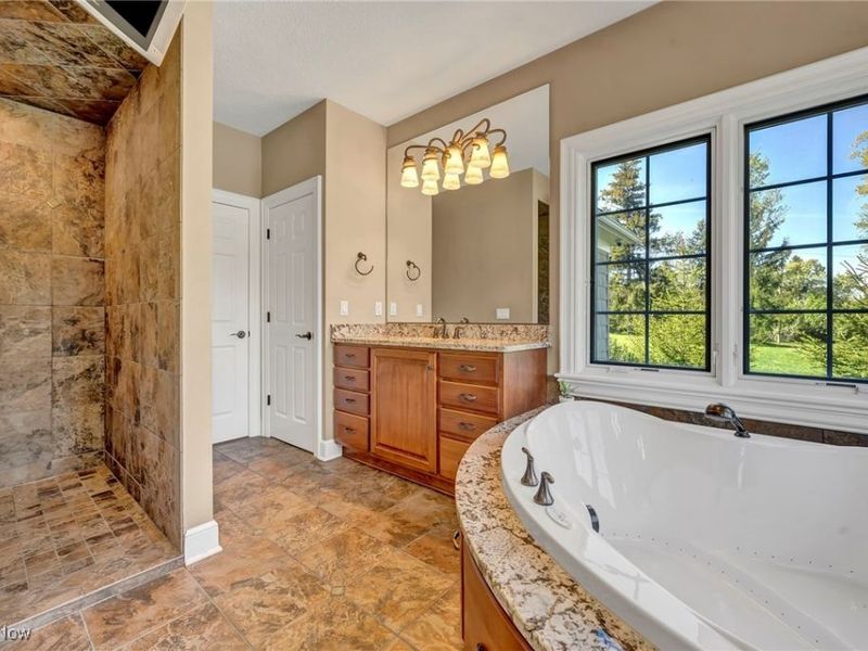 8085 King Memorial Road, Kirtland Hills, OH 44060 Photo 24