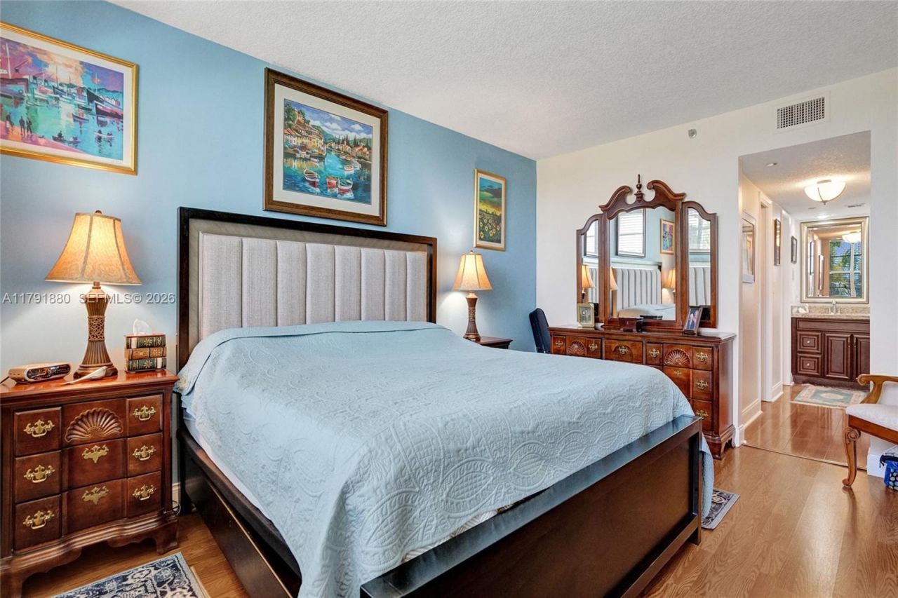 3520 Oaks Way, Unit 308, Pompano Beach, FL 33069 Photo