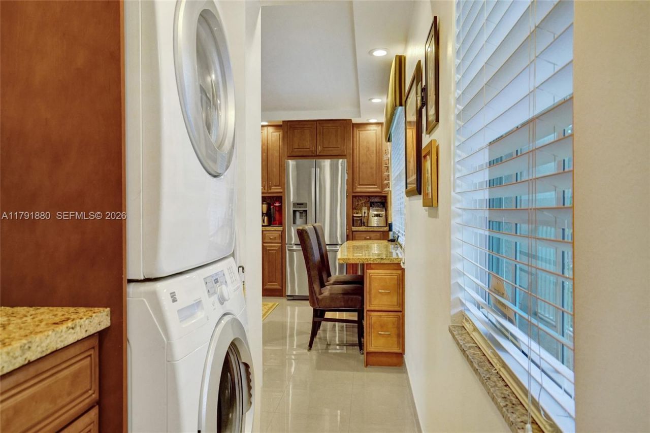 3520 Oaks Way, Unit 308, Pompano Beach, FL 33069 Photo