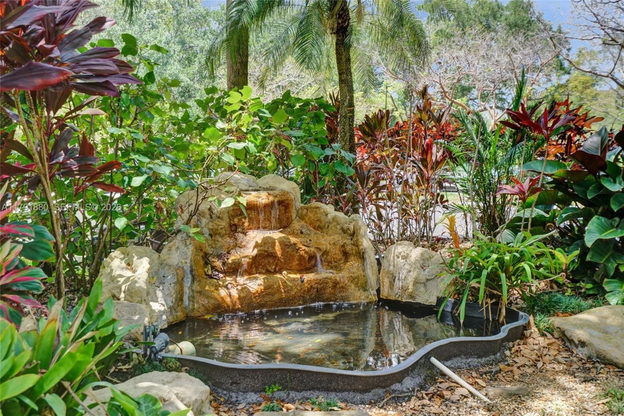 3520 Oaks Way, Unit 308, Pompano Beach, FL 33069 Photo