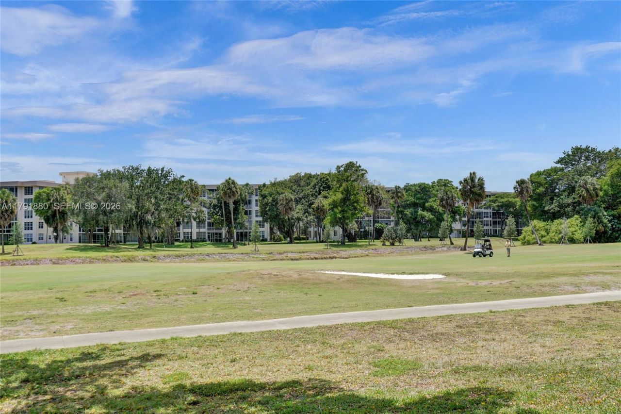 3520 Oaks Way, Unit 308, Pompano Beach, FL 33069 Photo