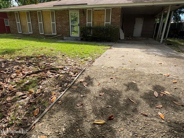 2805 Engleside Drive, Jackson, MS 39212