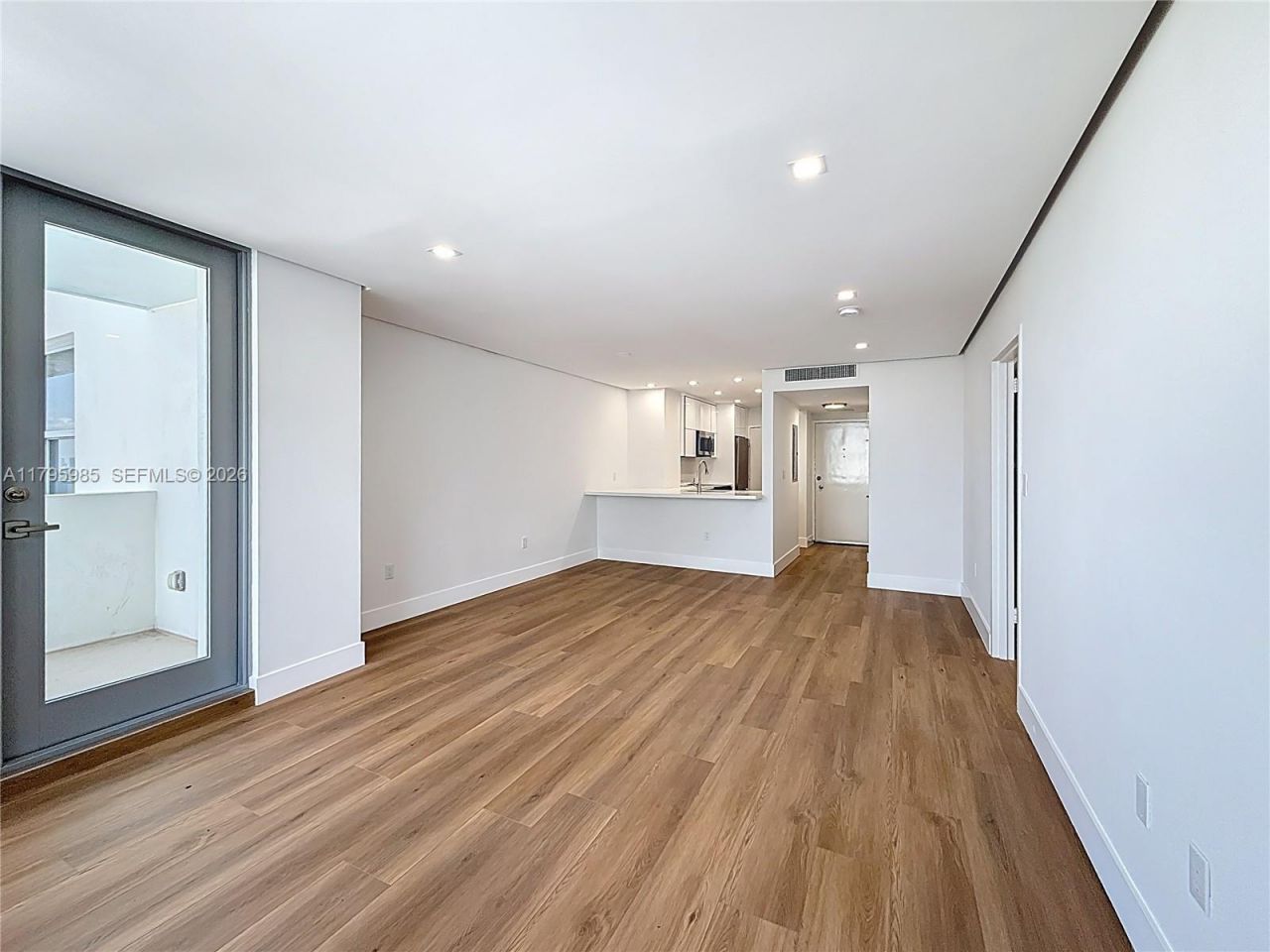 2899 Collins Ave, Unit 1218, Miami Beach, FL 33140 Photo