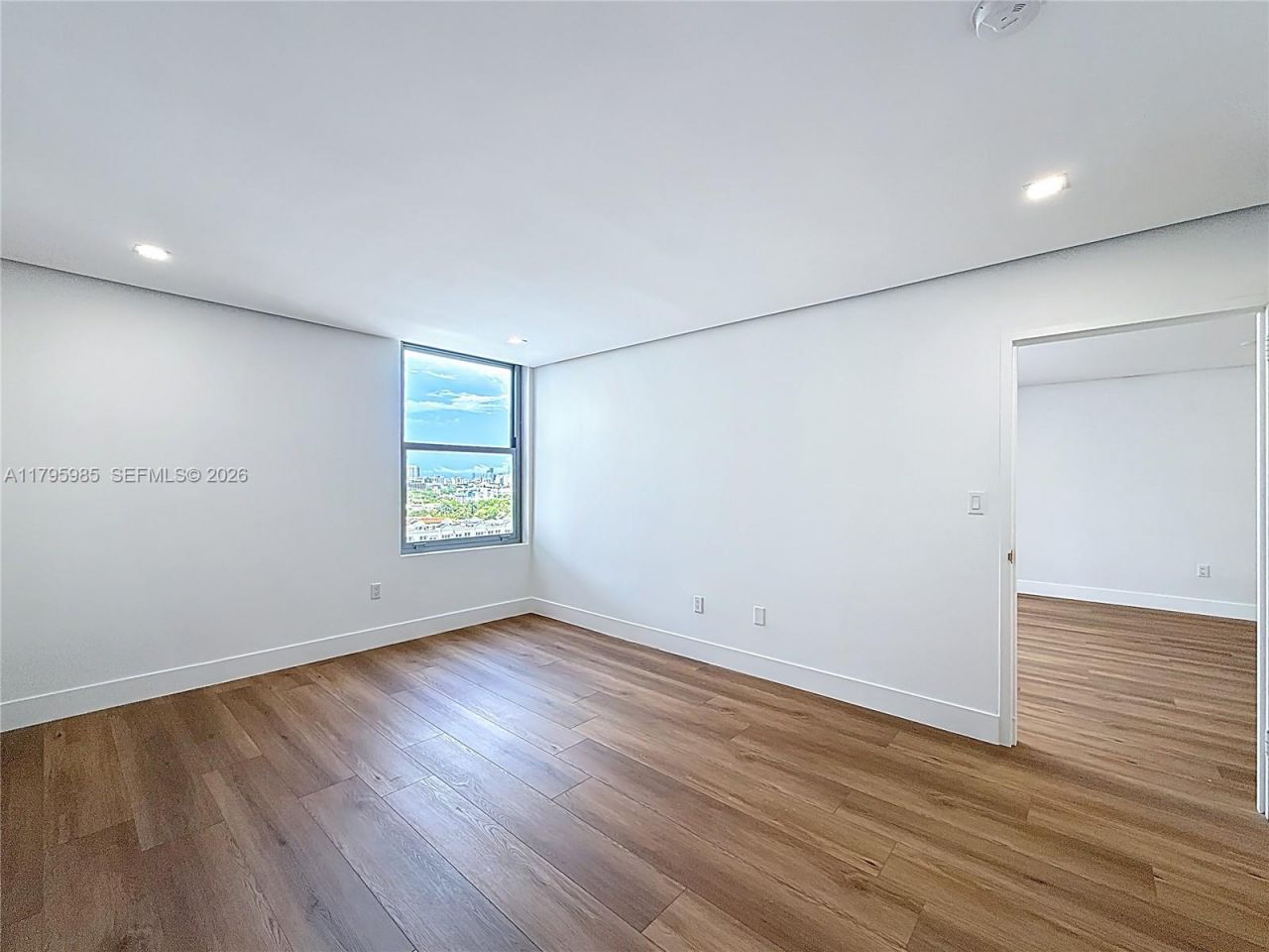2899 Collins Ave, Unit 1218, Miami Beach, FL 33140 Photo