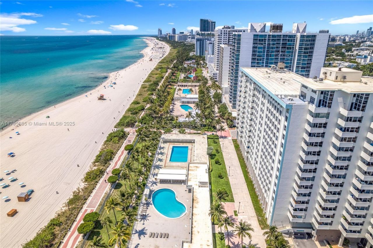 2899 Collins Ave, Unit 1218, Miami Beach, FL 33140 Photo