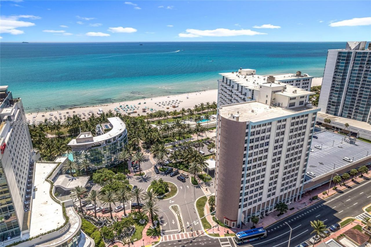 2899 Collins Ave, Unit 1218, Miami Beach, FL 33140 Photo